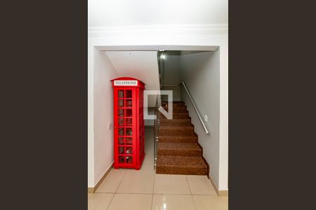 Casa à venda com 330m², 6 quartos e 3 vagasEscada