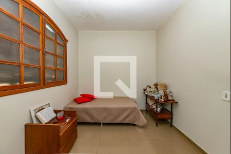 Casa à venda com 330m², 6 quartos e 3 vagasQuarto 5