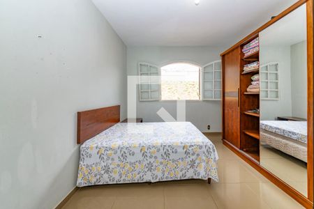 Casa à venda com 330m², 6 quartos e 3 vagasSuíte 3