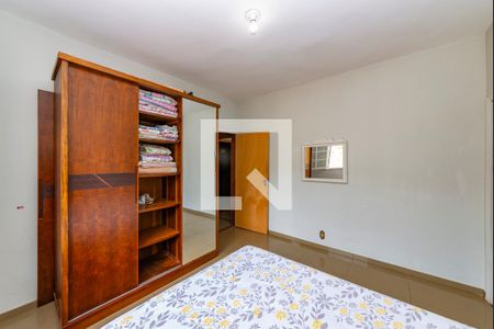 Casa à venda com 330m², 6 quartos e 3 vagasSuíte 3