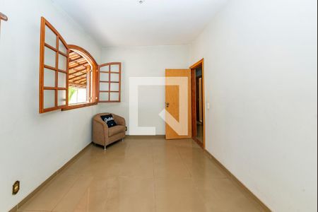 Casa à venda com 330m², 6 quartos e 3 vagasQuarto 6