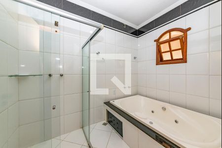 Casa à venda com 330m², 6 quartos e 3 vagasBanheiro da Suíte 1