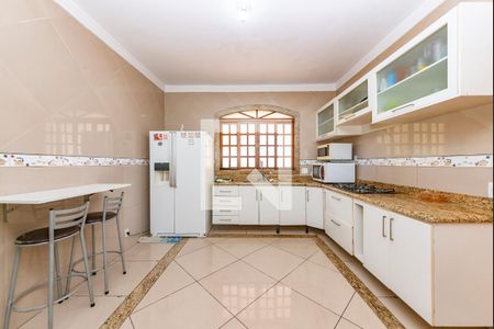 Casa à venda com 330m², 6 quartos e 3 vagasCozinha