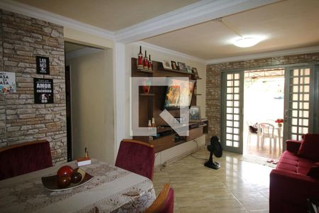 Sala de apartamento à venda com 2 quartos, 60m² em Ramos, Rio de Janeiro