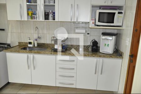 Apartamento à venda com 75m², 2 quartos e 1 vagaCozinha 