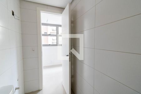 Apartamento à venda com 601m², 4 quartos e 2 vagasBanheiro de serviço