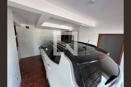 Casa à venda com 350m², 3 quartos e 6 vagas Casa à venda com 350m², 3 quartos e 6 vagasGaragem 2