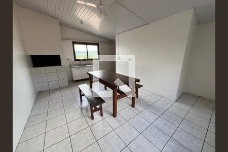 Casa à venda com 350m², 3 quartos e 6 vagas Casa à venda com 350m², 3 quartos e 6 vagasÁrea externa