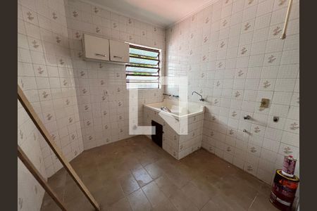 Casa à venda com 350m², 3 quartos e 6 vagas Casa à venda com 350m², 3 quartos e 6 vagasÁrea de Serviço