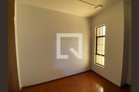 Casa à venda com 350m², 3 quartos e 6 vagas Casa à venda com 350m², 3 quartos e 6 vagasCloset da suíte