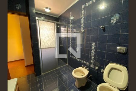 Casa à venda com 350m², 3 quartos e 6 vagas Casa à venda com 350m², 3 quartos e 6 vagasBanheiro da Suíte