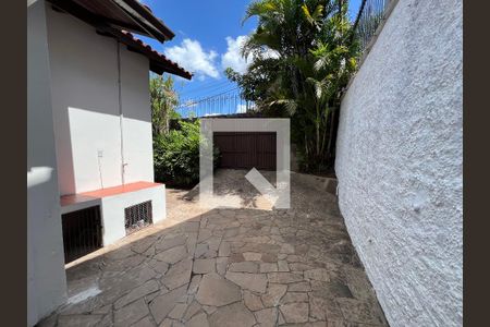 Casa à venda com 350m², 3 quartos e 6 vagas Casa à venda com 350m², 3 quartos e 6 vagasÁrea comum