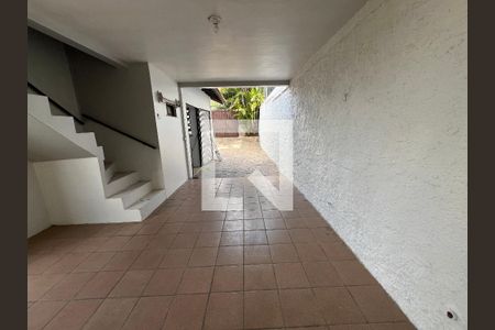Casa à venda com 350m², 3 quartos e 6 vagas Casa à venda com 350m², 3 quartos e 6 vagasGaragem 1