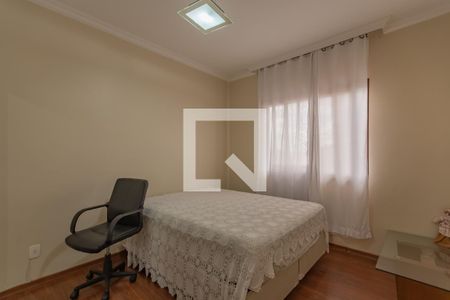 Casa à venda com 280m², 4 quartos e 3 vagasQuarto 2