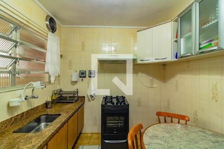 Casa à venda com 248m², 4 quartos e 2 vagas Casa à venda com 248m², 4 quartos e 2 vagasCozinha casa 2