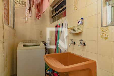 Casa à venda com 248m², 4 quartos e 2 vagas Casa à venda com 248m², 4 quartos e 2 vagasÁrea de Serviço casa 2