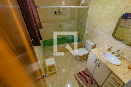 Casa à venda com 248m², 4 quartos e 2 vagas Casa à venda com 248m², 4 quartos e 2 vagasBanheiro Quarto 2 casa 2