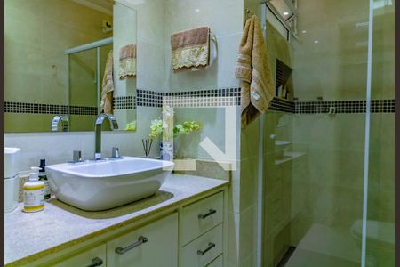 Casa à venda com 248m², 4 quartos e 2 vagas Casa à venda com 248m², 4 quartos e 2 vagasBanheiro Quarto 2