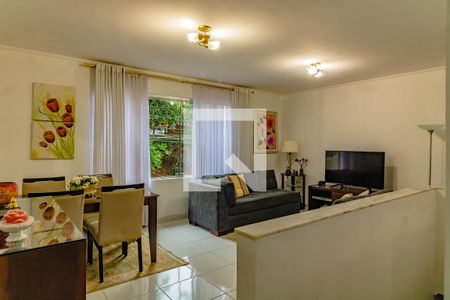 Casa à venda com 248m², 4 quartos e 2 vagas Casa à venda com 248m², 4 quartos e 2 vagasSala casa 2