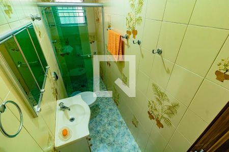 Casa à venda com 248m², 4 quartos e 2 vagas Casa à venda com 248m², 4 quartos e 2 vagasBanheiro