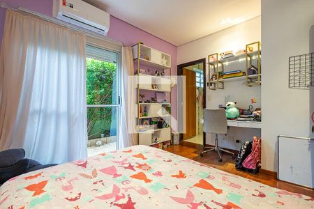 Casa à venda com 300m², 3 quartos e 4 vagasSuíte 2