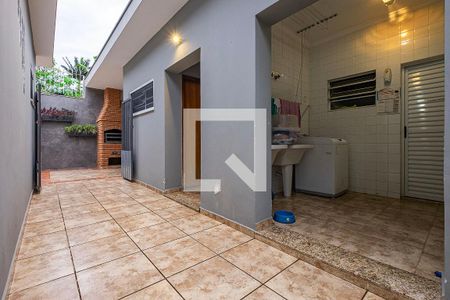 Casa à venda com 300m², 3 quartos e 4 vagasQuintal
