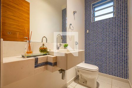 Casa à venda com 300m², 3 quartos e 4 vagasLavabo