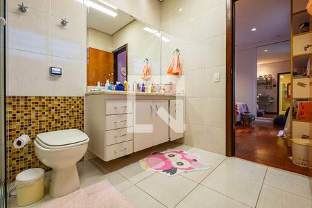 Casa à venda com 300m², 3 quartos e 4 vagasSuíte 2