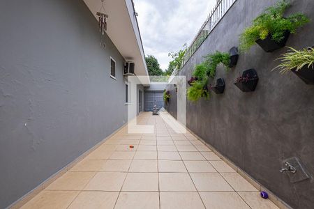 Casa à venda com 300m², 3 quartos e 4 vagasQuintal