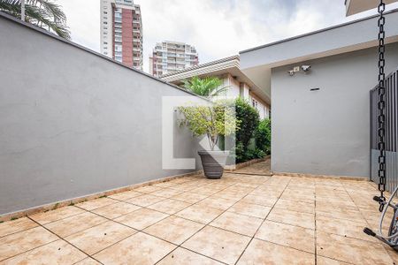 Casa à venda com 300m², 3 quartos e 4 vagasQuintal
