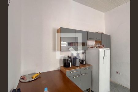 Casa à venda com 180m², 4 quartos e 2 vagasCasa 1- Cozinha