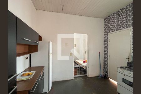Casa à venda com 180m², 4 quartos e 2 vagasCasa 2- Cozinha