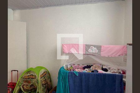 Casa à venda com 180m², 4 quartos e 2 vagasCasa 3- Quarto 1