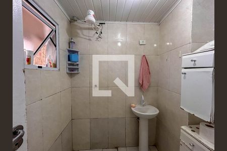 Casa à venda com 180m², 4 quartos e 2 vagasCasa 2- Banheiro