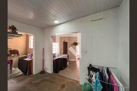 Casa à venda com 180m², 4 quartos e 2 vagasCasa 1- Banheiro
