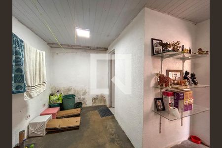 Casa à venda com 180m², 4 quartos e 2 vagasCasa 1- Banheiro