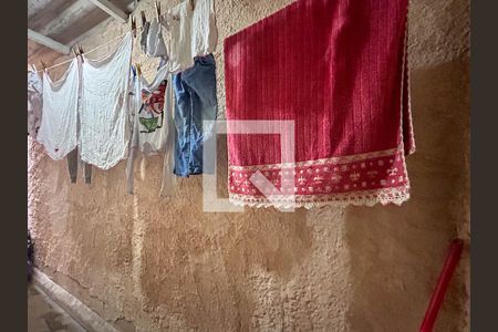 Casa à venda com 180m², 4 quartos e 2 vagasCasa 3- Área de serviço