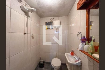 Casa à venda com 180m², 4 quartos e 2 vagasCasa 3- Banheiro