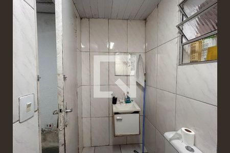 Casa à venda com 180m², 4 quartos e 2 vagasCasa 1- Banheiro