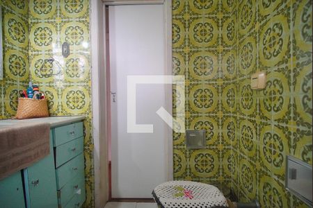 Casa à venda com 286m², 4 quartos e 2 vagasBanheiro