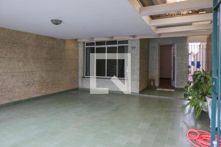 Casa à venda com 260m², 3 quartos e 2 vagas Casa à venda com 260m², 3 quartos e 2 vagasGaragem