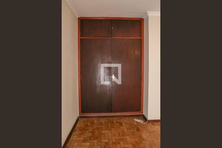 Casa à venda com 260m², 3 quartos e 2 vagas Casa à venda com 260m², 3 quartos e 2 vagasSuíte