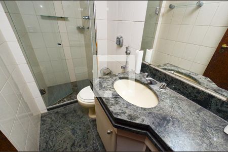 Apartamento à venda com 115m², 3 quartos e 2 vagas Apartamento à venda com 115m², 3 quartos e 2 vagasBanheiro social