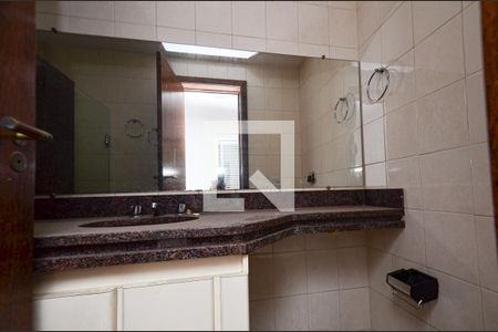 Apartamento à venda com 115m², 3 quartos e 2 vagas Apartamento à venda com 115m², 3 quartos e 2 vagasBanheiro suite