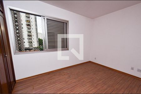 Apartamento à venda com 115m², 3 quartos e 2 vagas Apartamento à venda com 115m², 3 quartos e 2 vagasSuite