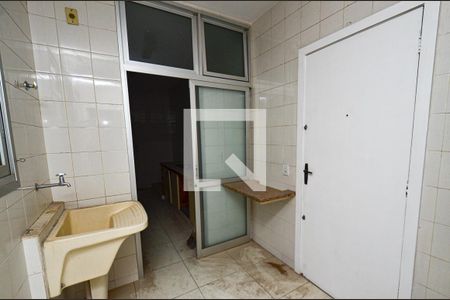 Apartamento à venda com 115m², 3 quartos e 2 vagas Apartamento à venda com 115m², 3 quartos e 2 vagasArea serviço