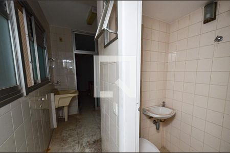 Apartamento à venda com 115m², 3 quartos e 2 vagas Apartamento à venda com 115m², 3 quartos e 2 vagasArea serviço