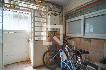 Casa à venda com 90m², 3 quartos e 2 vagas Casa à venda com 90m², 3 quartos e 2 vagasÁrea de Serviço