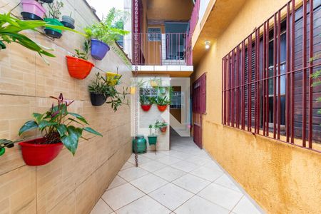 Casa à venda com 280m², 3 quartos e 2 vagas Casa à venda com 280m², 3 quartos e 2 vagasQuintal