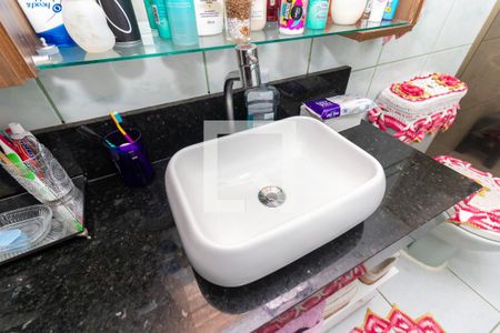 Casa à venda com 280m², 3 quartos e 2 vagas Casa à venda com 280m², 3 quartos e 2 vagasBanheiro Social